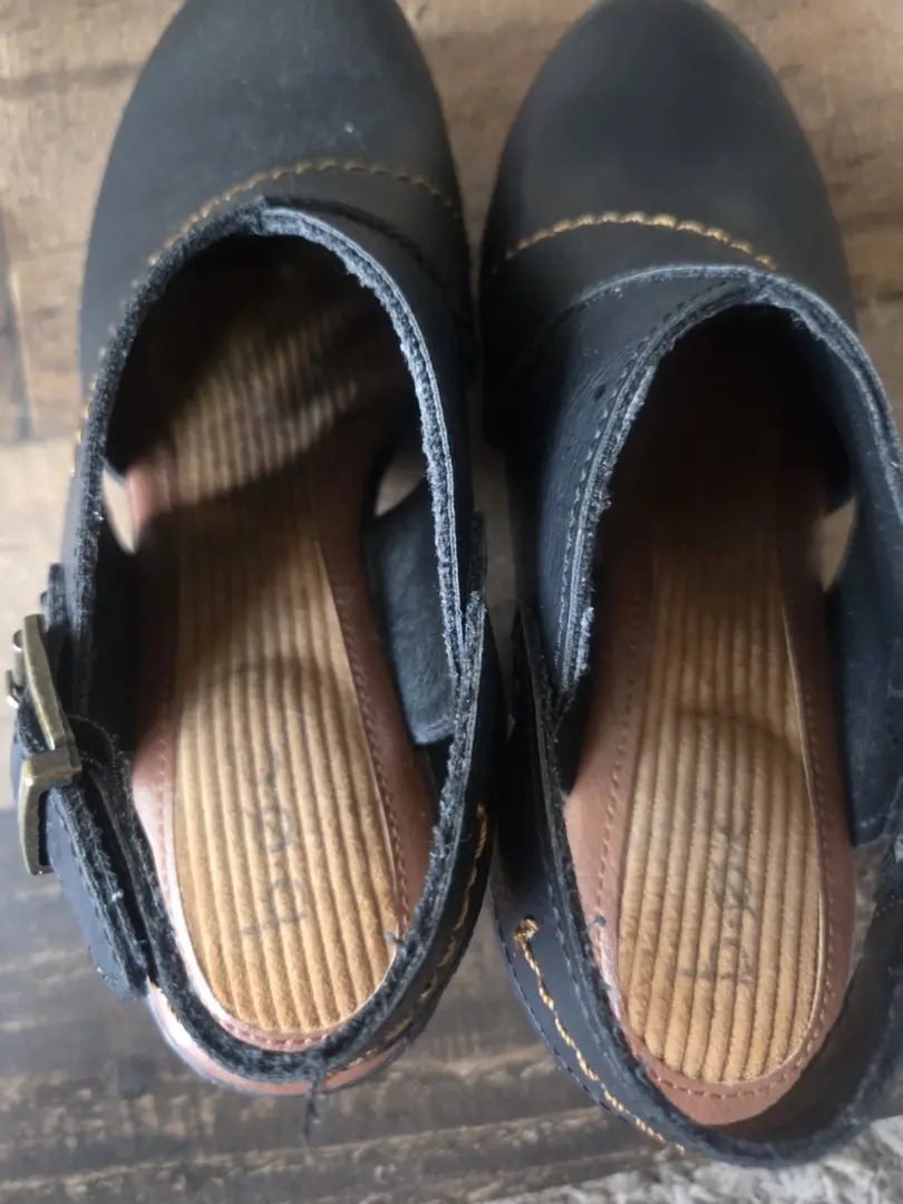 BOC 黑色扣跟 Clog 女式鞋 6 码-