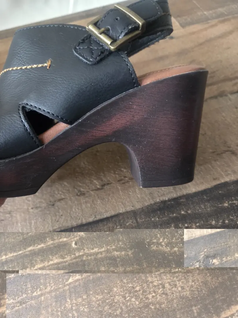 BOC 黑色扣跟 Clog 女式鞋 6 码-