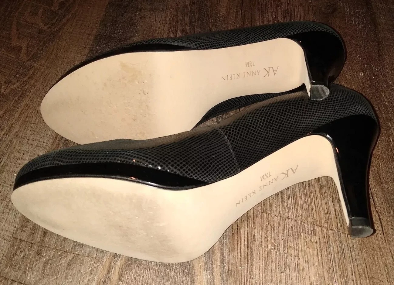 AK Anne Klein Wystere 黑色爬行动物皮革厚底高跟鞋 7.5 M-