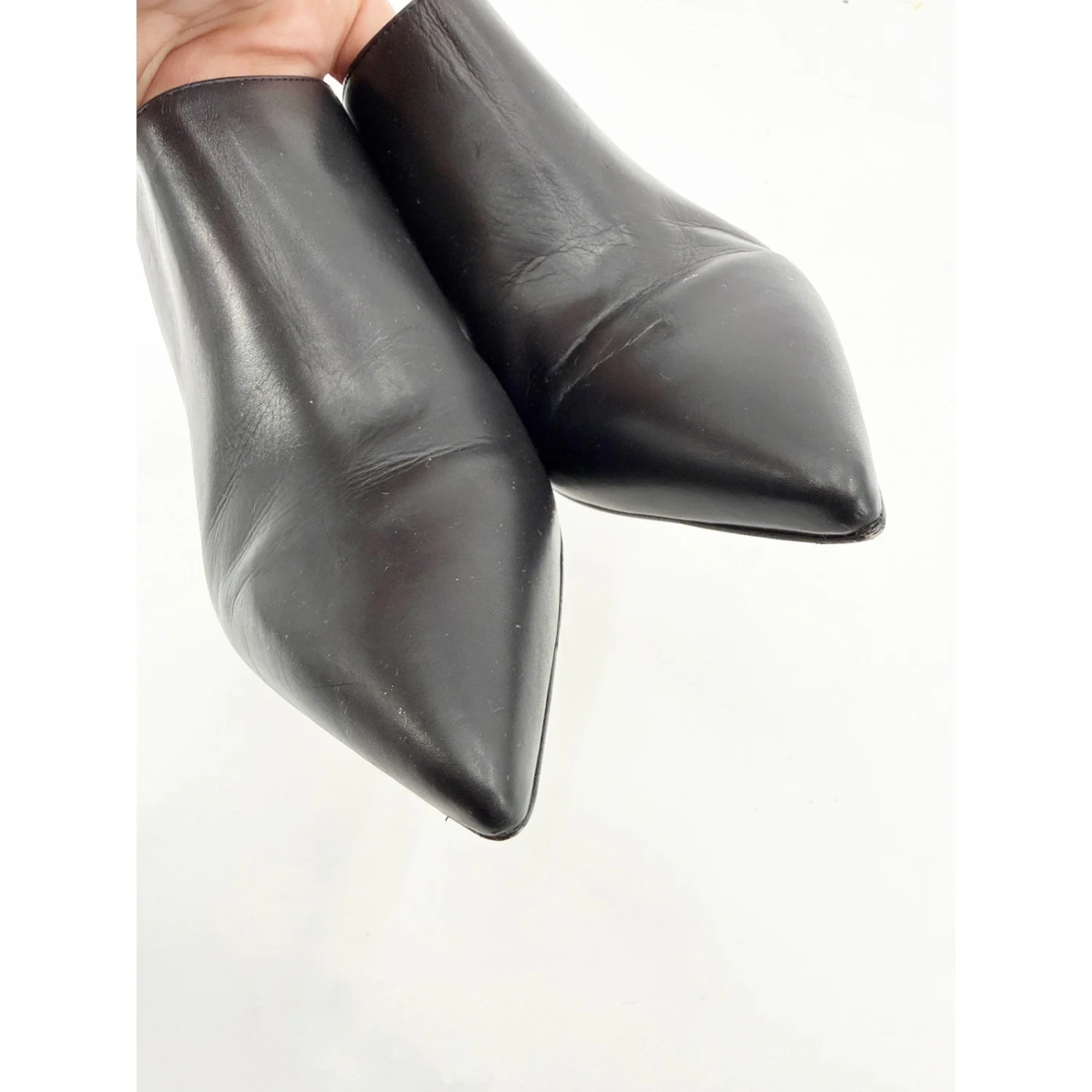 Stuart Weitzman Mira Napa 黑色皮革尖头穆勒鞋 尺寸 7 M 西班牙-