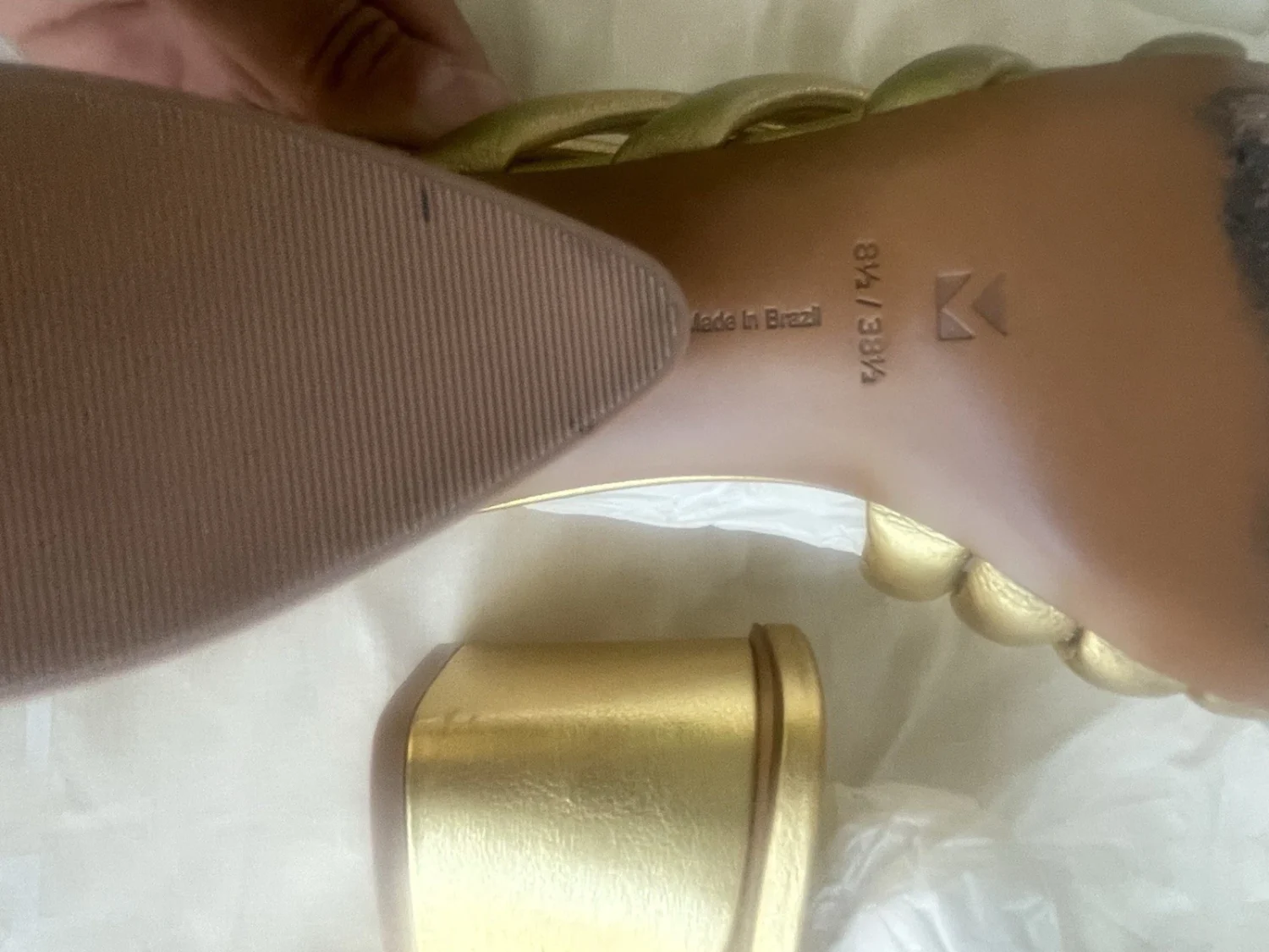 Mercedes Castillo 金色绑带皮革露趾高跟鞋女式 8.5 码-