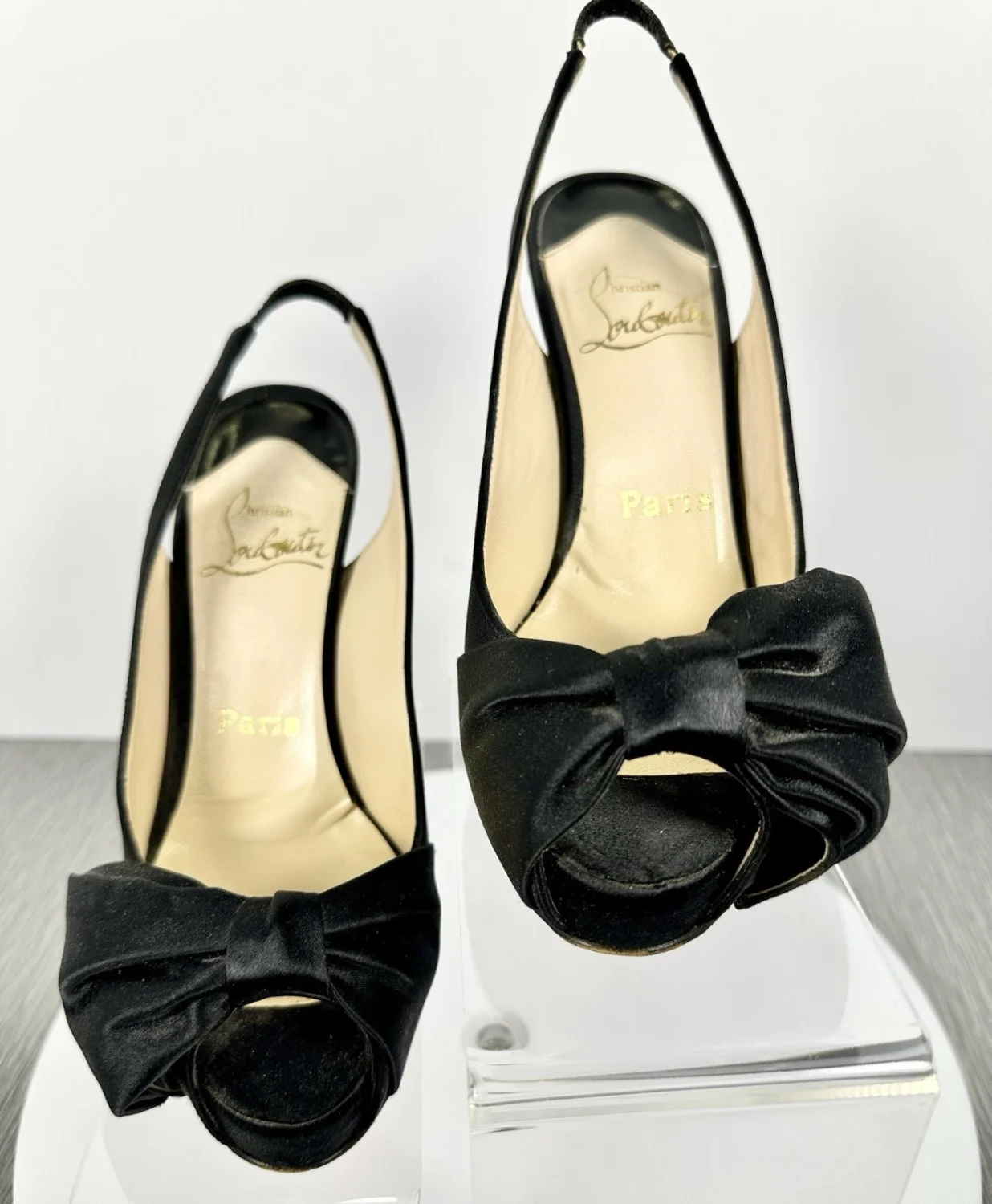 Christian Louboutin 黑色缎面蝴蝶结露趾厚底露背高跟鞋 36 码-
