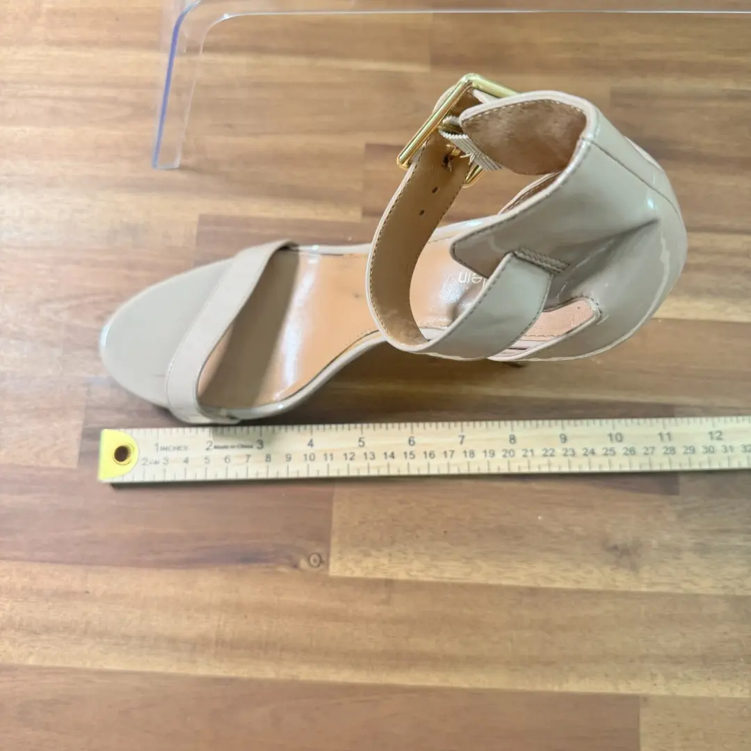 Calvin Klein 高跟鞋女式 9 M 码 Vivian 细高跟鞋踝带裸色-