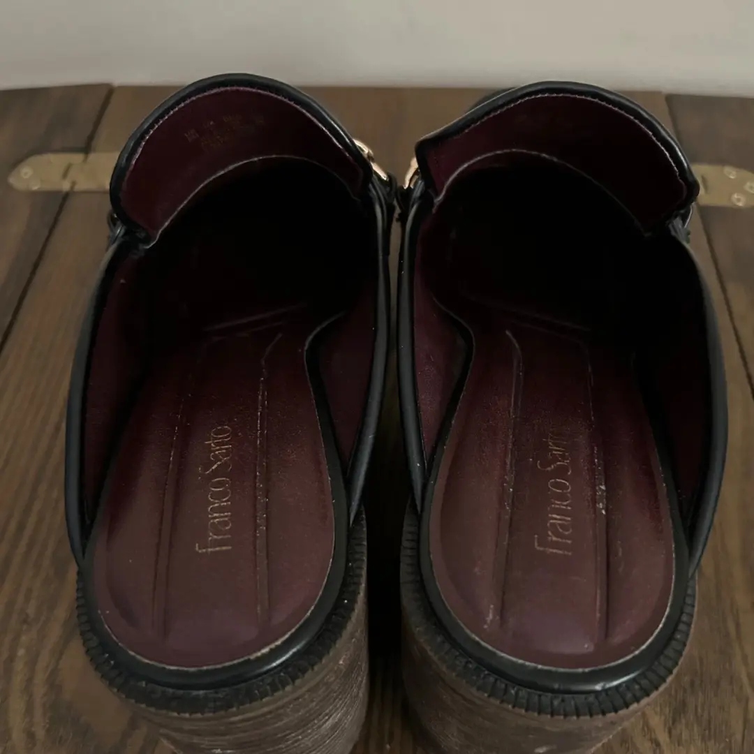 Franco Sarto 女式 9M 码 Katra 黑色厚底木屐金链-