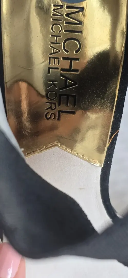 Michael Kors 女式鞋高跟鞋黑色米色露趾尺码 US 7.5 EU 37.5 -