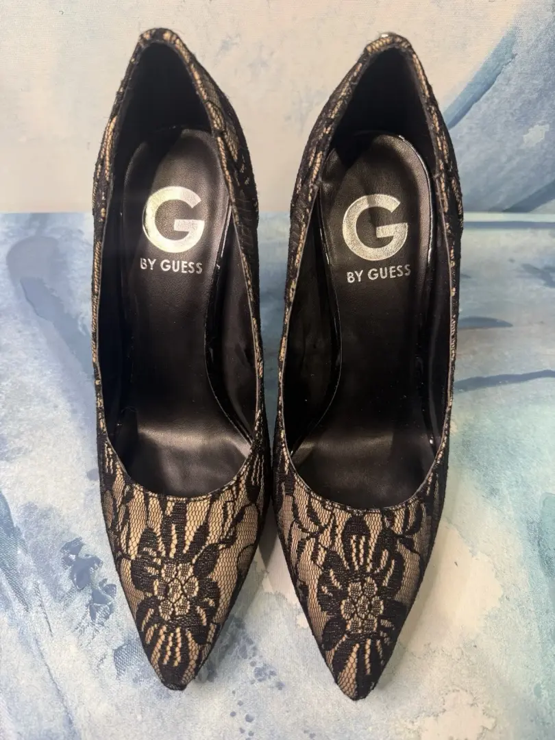 G By Guess 高跟鞋黑色米色网眼蕾丝 6M 码-