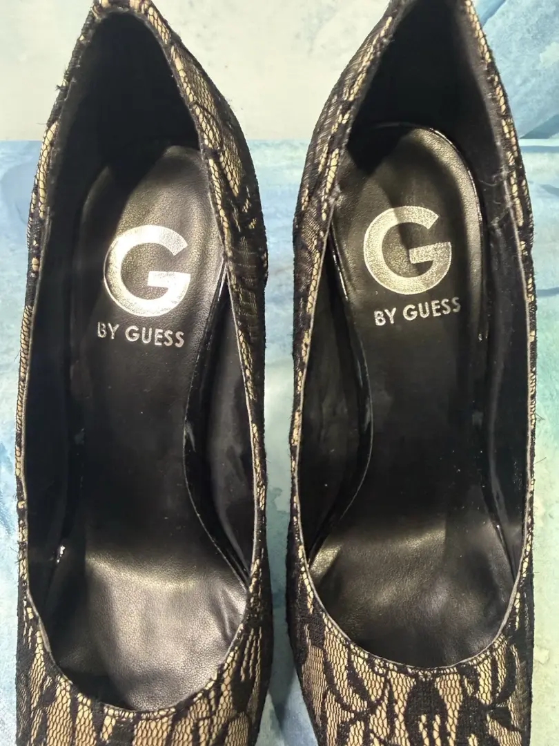 G By Guess 高跟鞋黑色米色网眼蕾丝 6M 码-