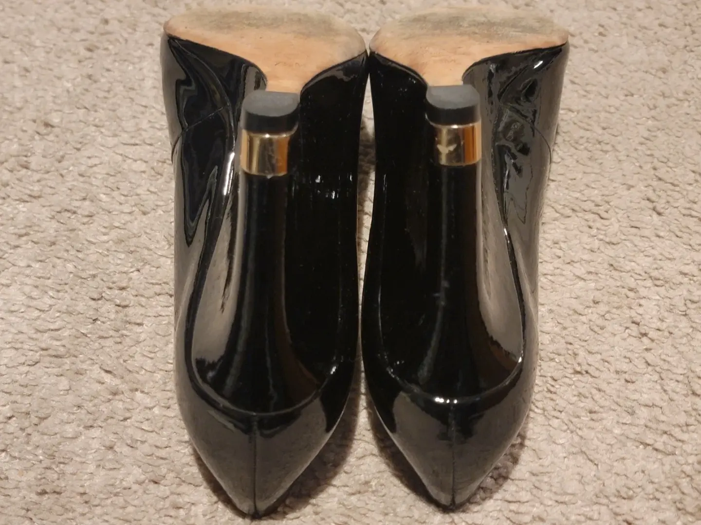 Tory Burch Astoria 黑色漆皮楔形高跟鞋 7.5 码-