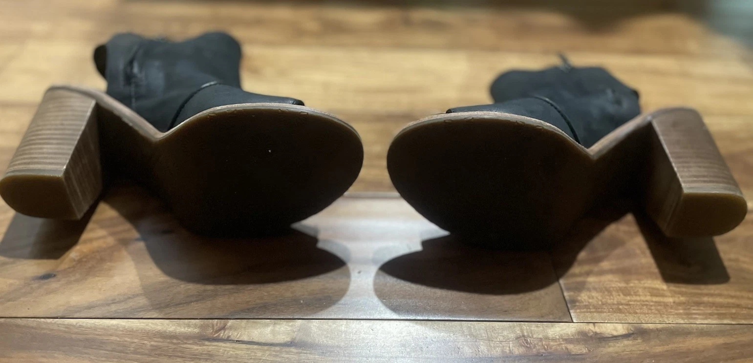 UGG 女式 Valencia 露趾黑色皮革高跟鞋 10 码-