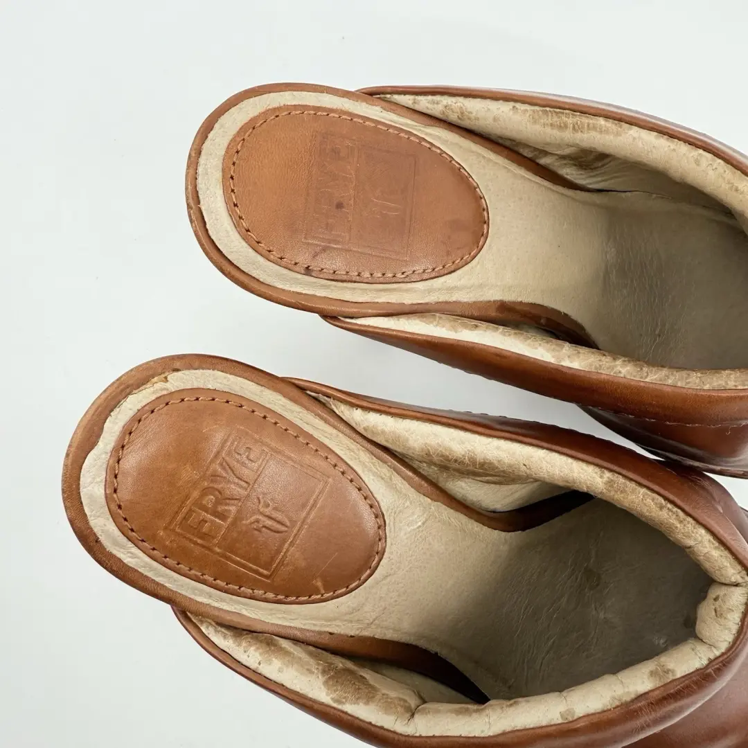 FRYE Natasha Platform Clog 皮革棕褐色骡子女式 5.5 波西米亚干邑嬉皮农民-