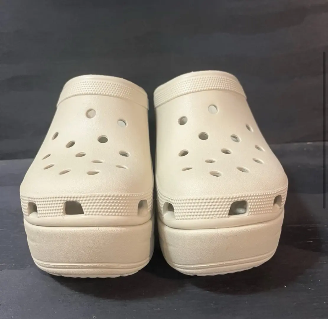 Crocs Siren 女式 12 码男式 10 码厚底高跟鞋木屐米色-