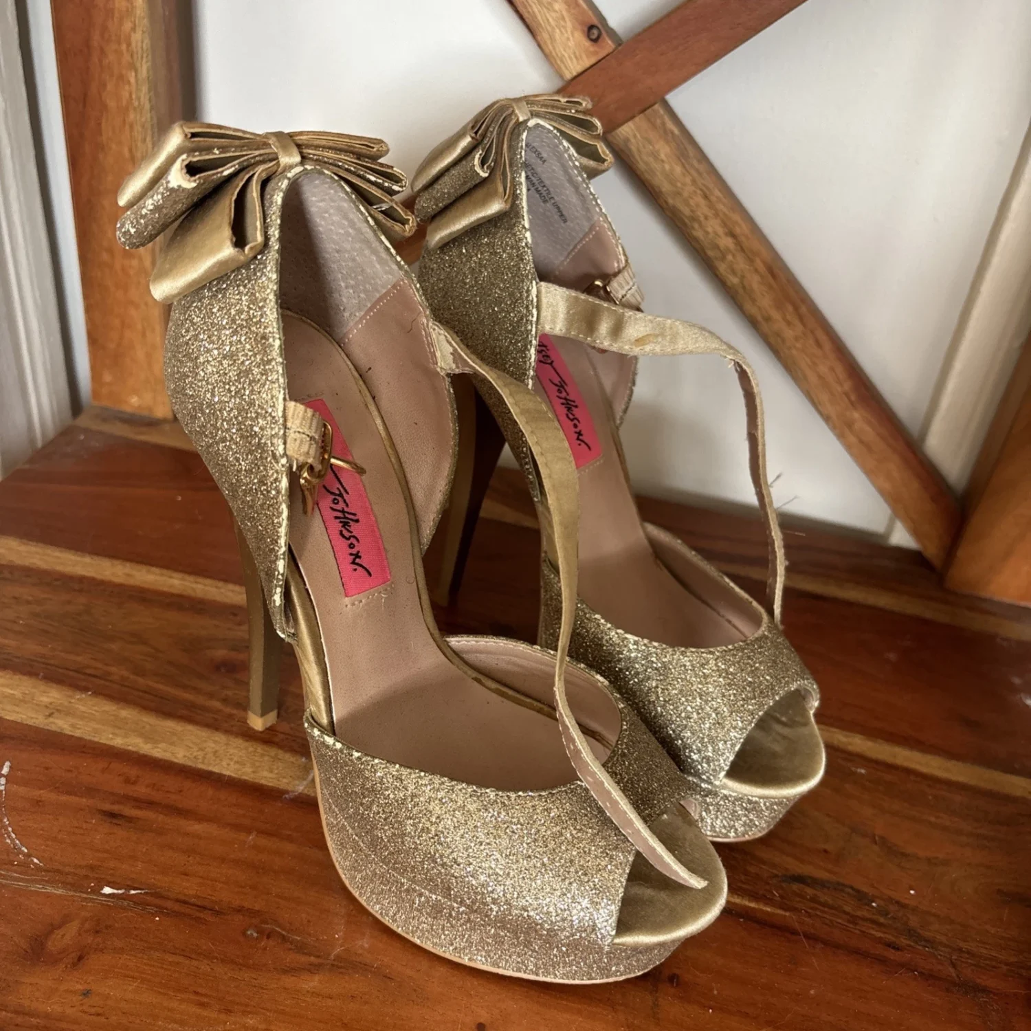 Betsey Johnson 女式棕色厚底高跟鞋正装凉鞋 7.5M 码-