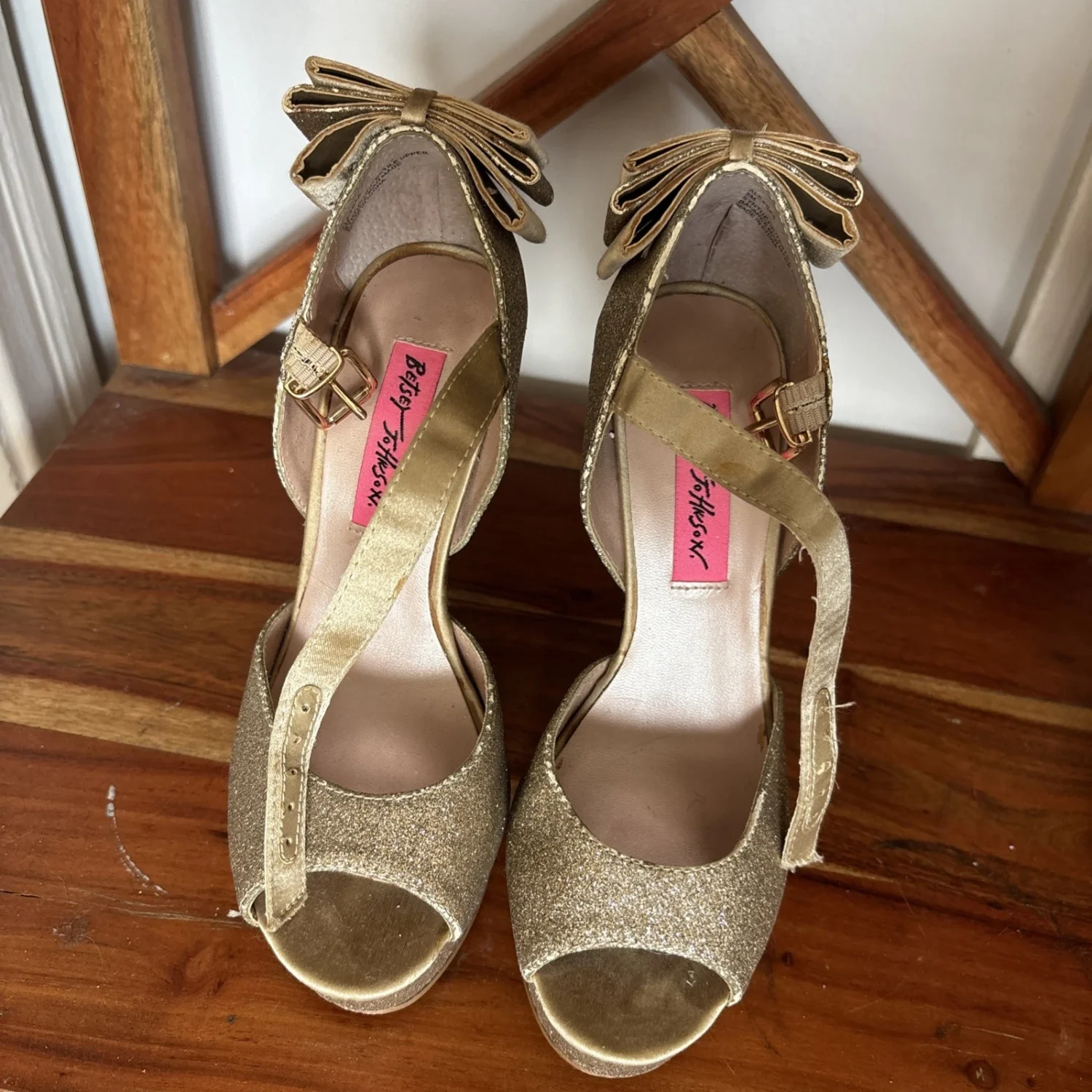 Betsey Johnson 女式棕色厚底高跟鞋正装凉鞋 7.5M 码-