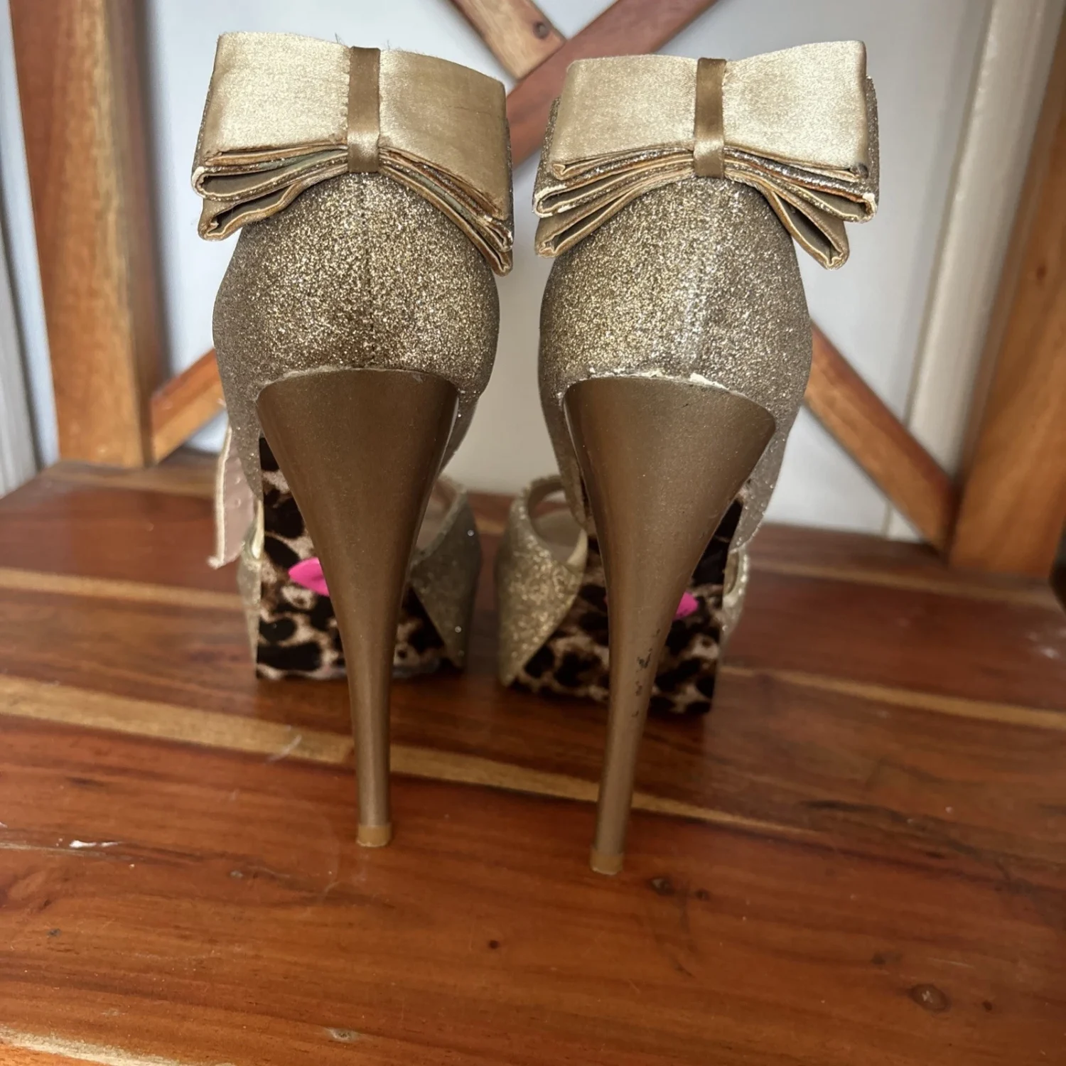 Betsey Johnson 女式棕色厚底高跟鞋正装凉鞋 7.5M 码-
