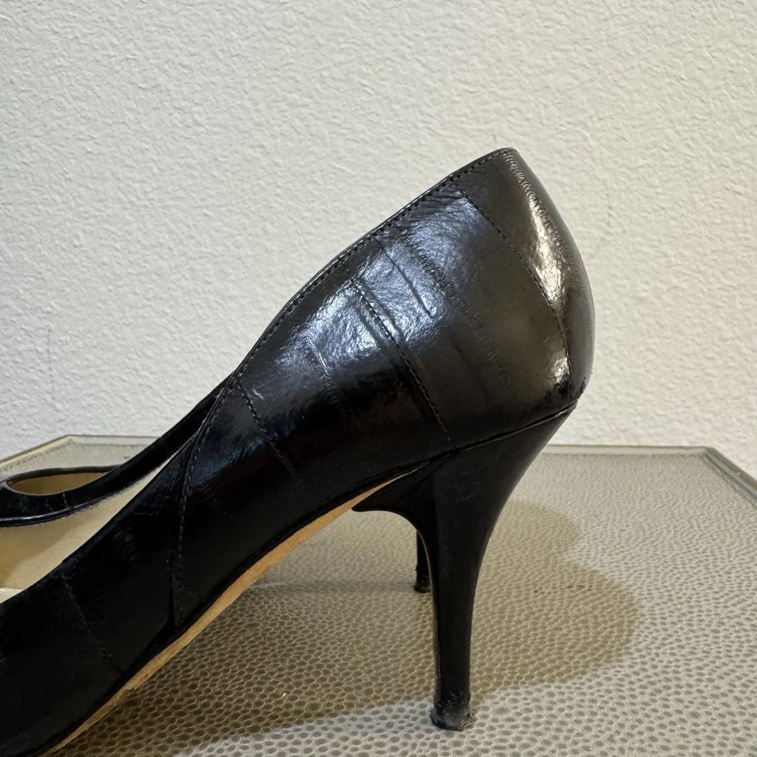 正品 JIMMY CHOO 黑色鳗鱼皮浅口鞋 38.5-