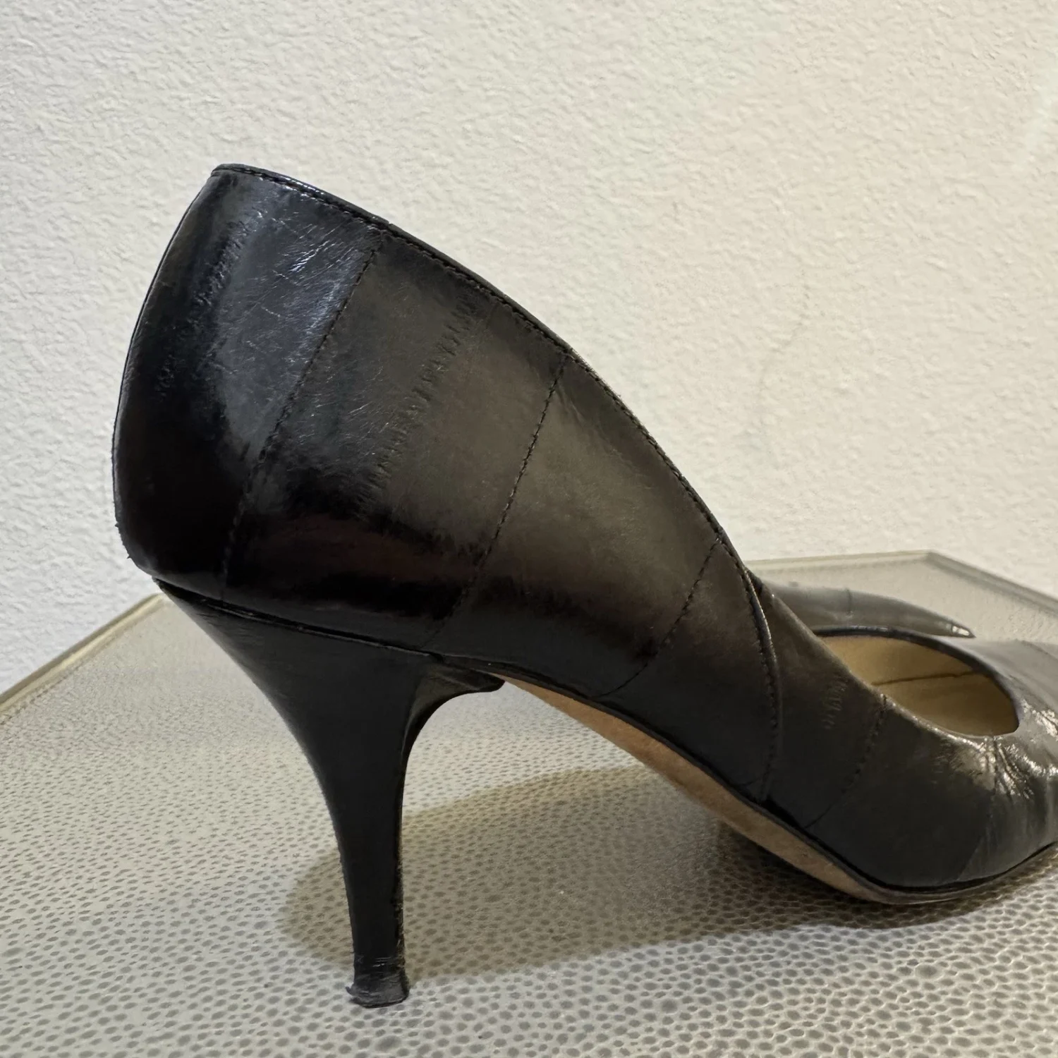 正品 JIMMY CHOO 黑色鳗鱼皮浅口鞋 38.5-