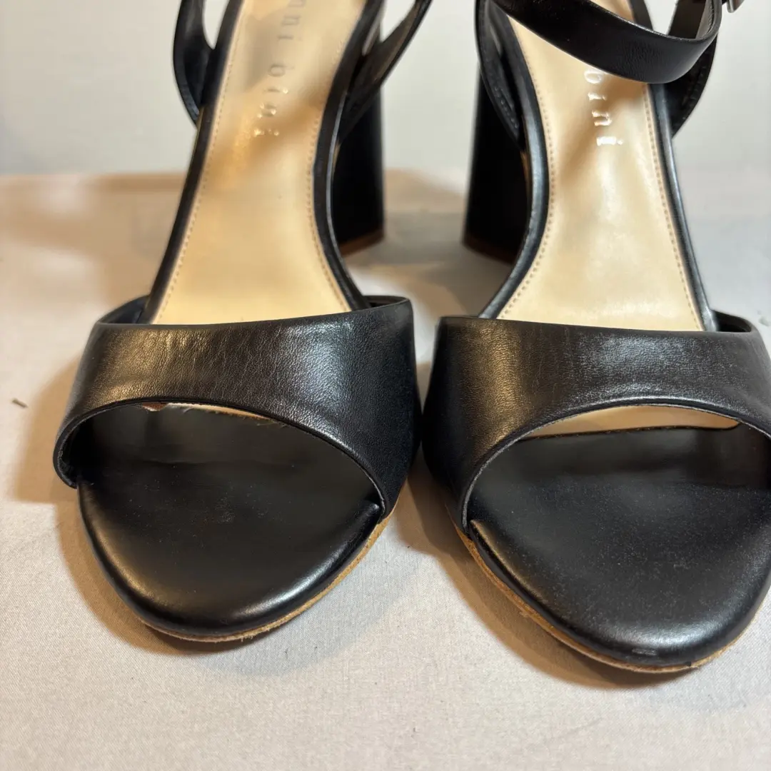 Gianni Bini 黑色三角跟踝带女式凉鞋 8M 码-