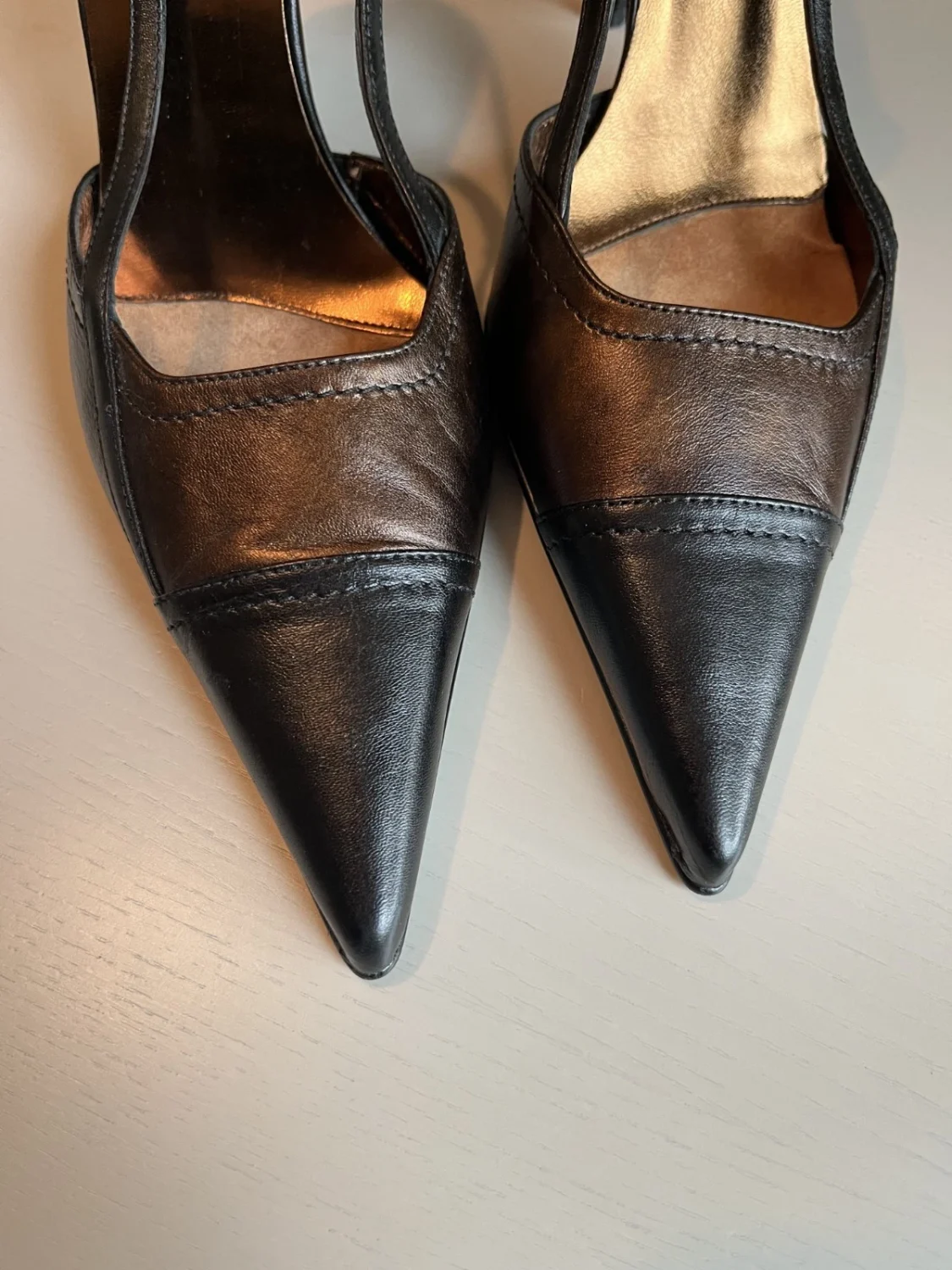 Donald Pliner Couture 凯美瑞露跟 9.5 意大利制造 - 黑色/青铜-