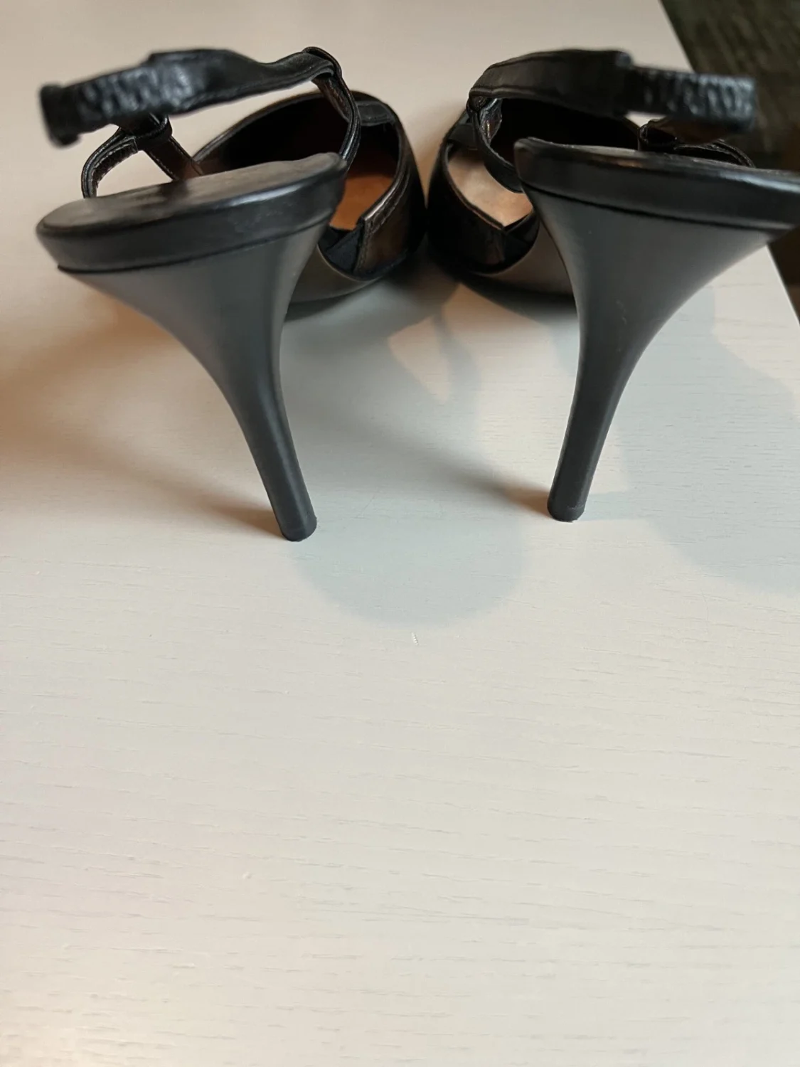 Donald Pliner Couture 凯美瑞露跟 9.5 意大利制造 - 黑色/青铜-