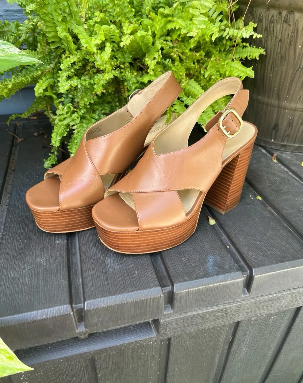 Timeless Staple Michael Kors 粗跟 7 码-