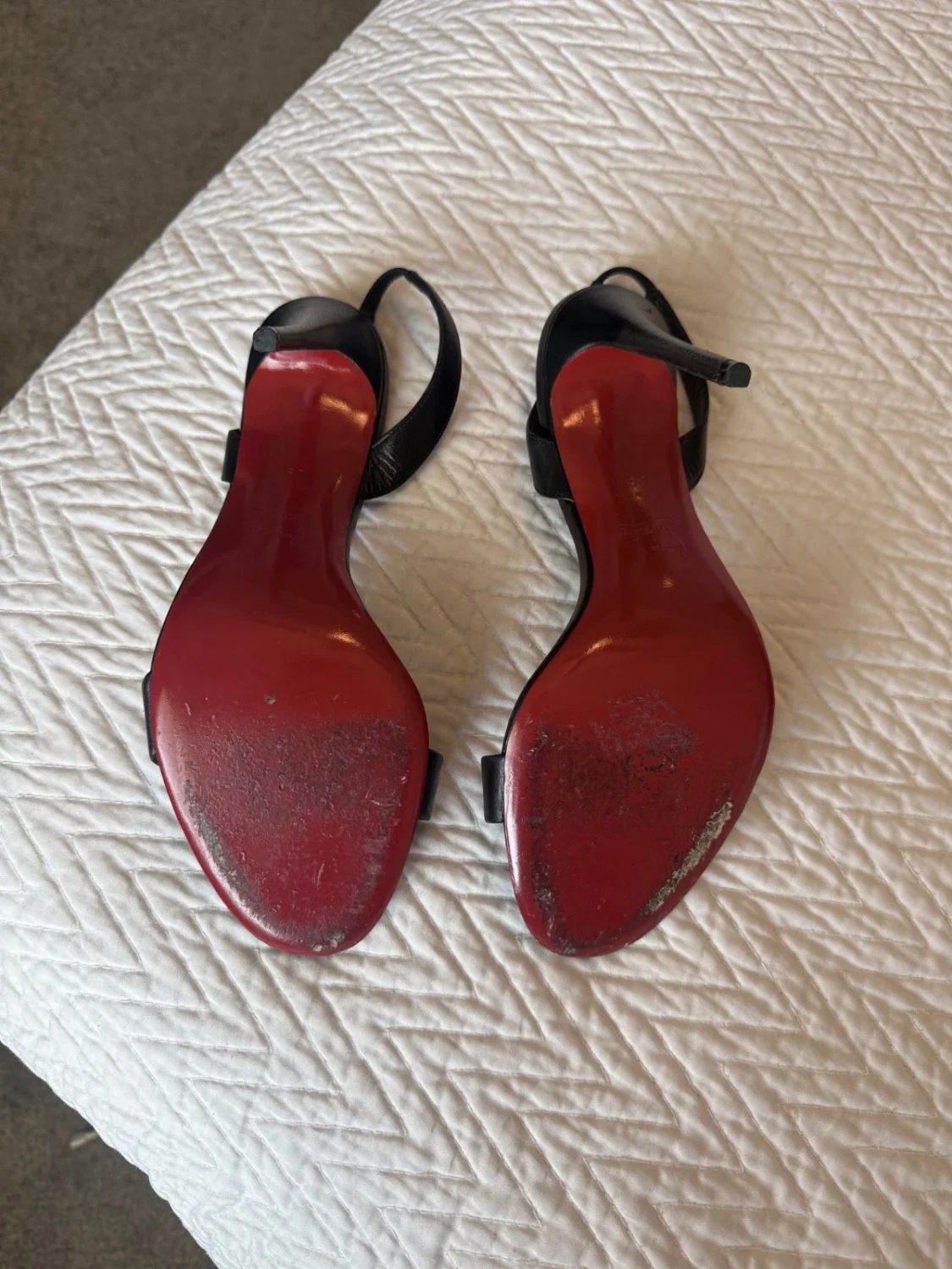 Christian Louboutin 黑色玛丽莲高跟鞋 39 码,状况完好带盒-