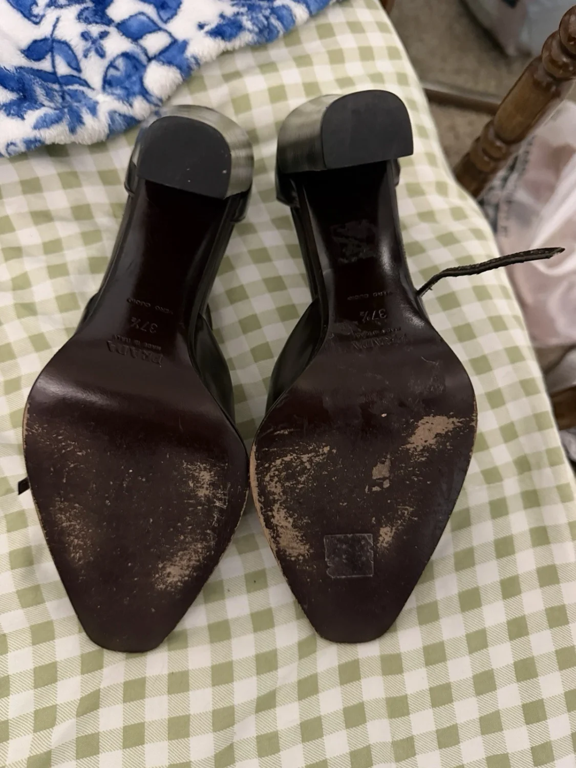 普拉达女式皮革尖头高跟鞋37.5-