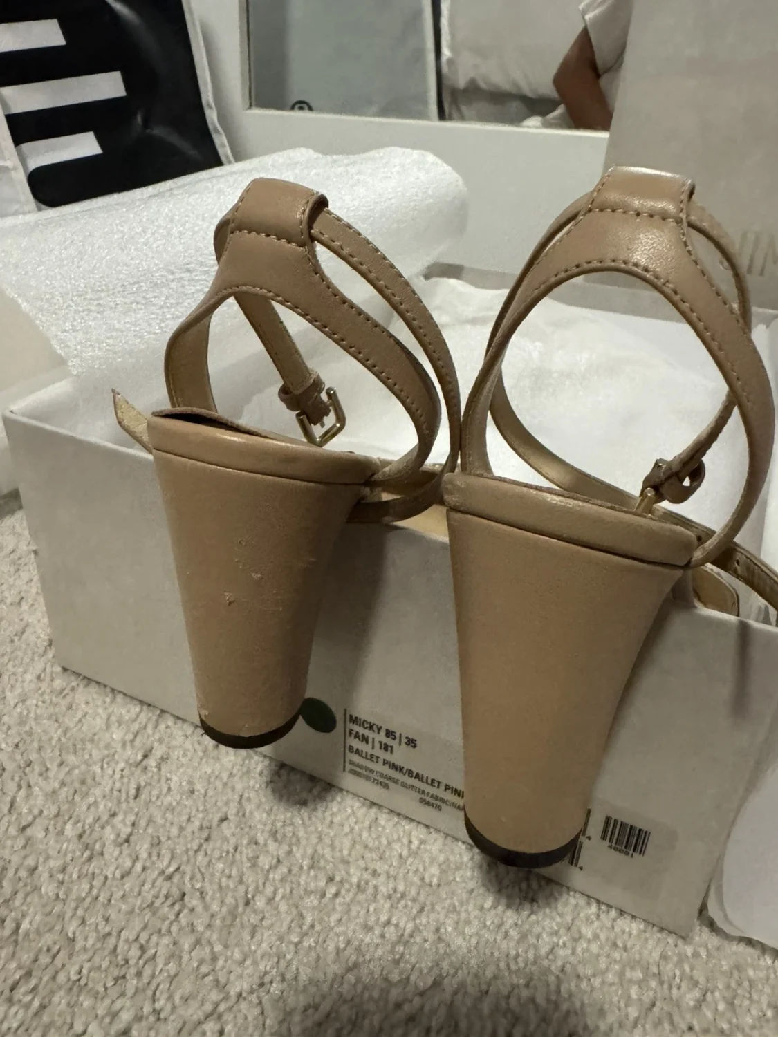 Jimmy Choo 35