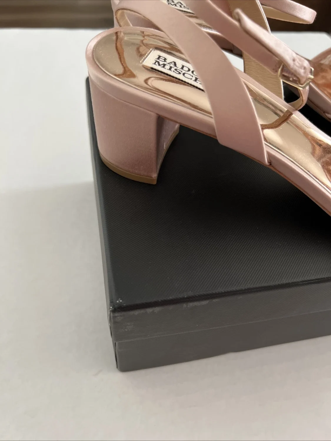 Badgley Mischka 珠宝缎踝带粗跟凉鞋鞋 10M 码-