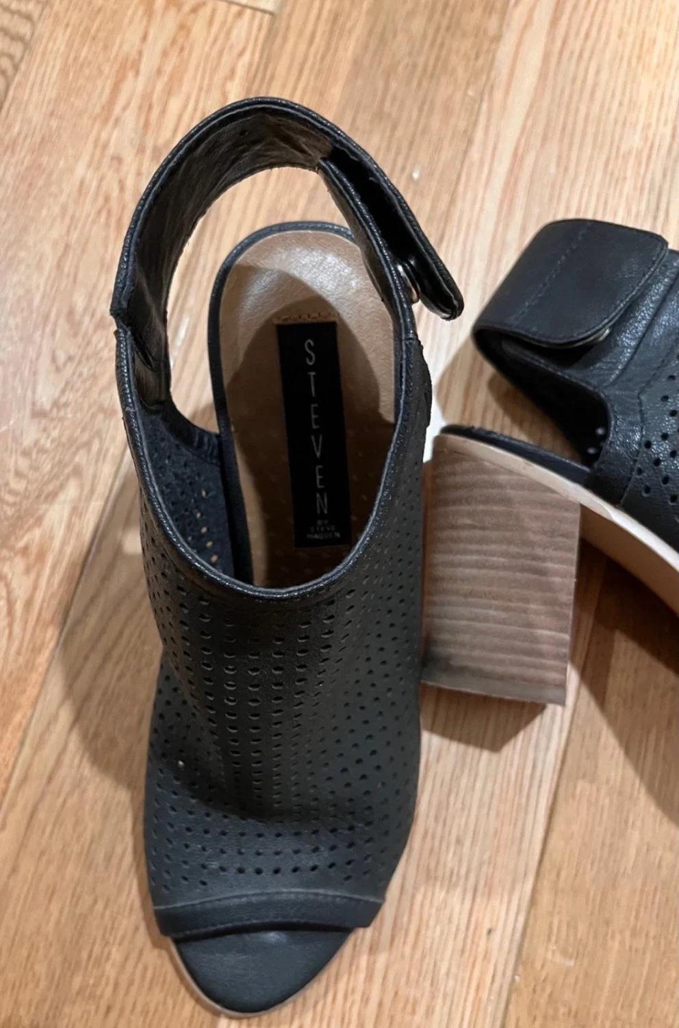 Steve Madden 皮革 Suzy Block 黑色皮革凉鞋高跟鞋女式 8B 码-