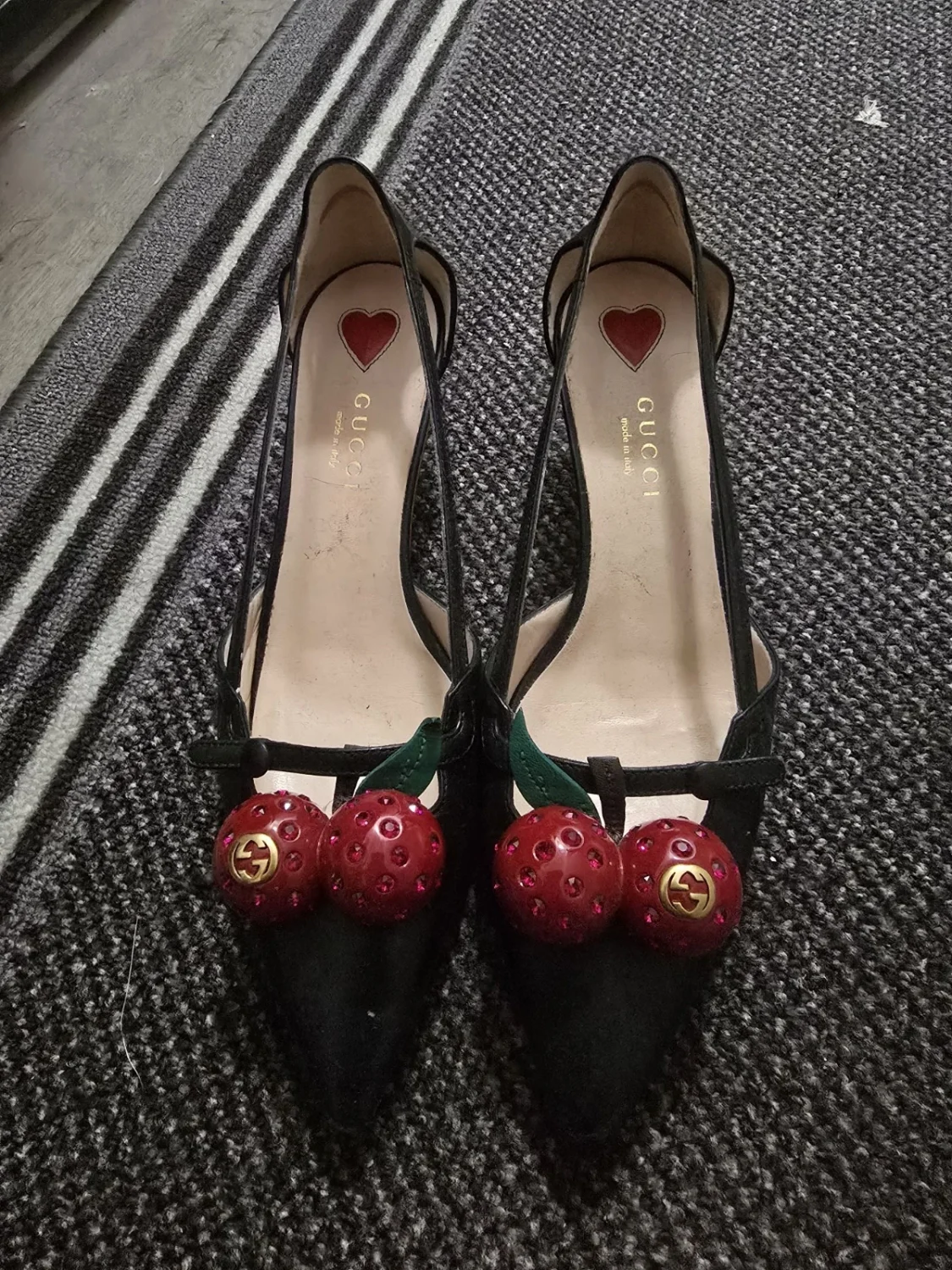 Gucci Unia Black Leather Cherry Pumps (US 4.5 / EU 34.5)