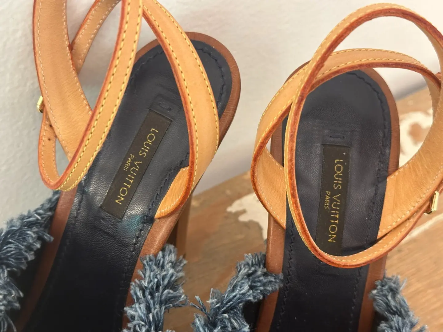 路易威登牛仔条纹 Vachetta 脚踝露趾玛丽珍凉鞋高跟鞋 39-