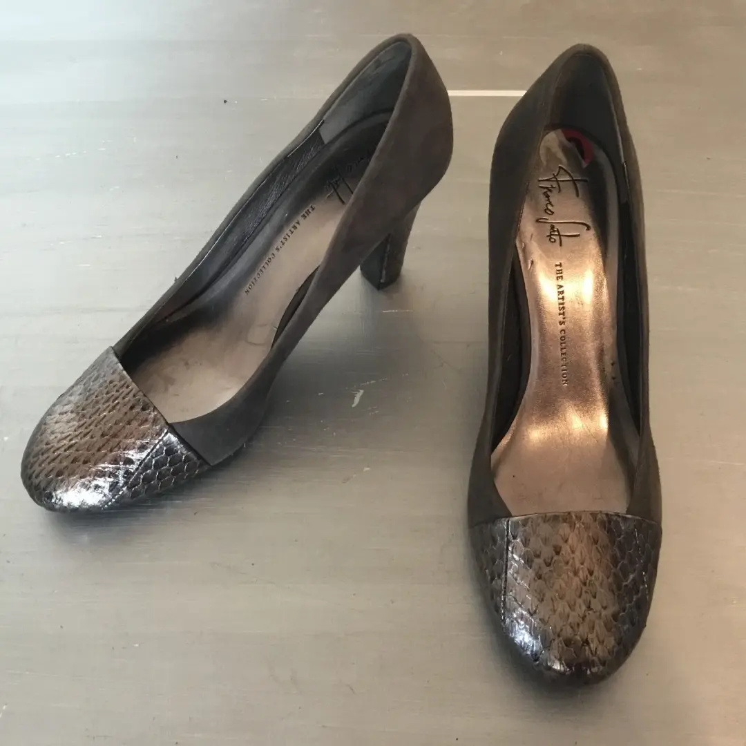 Franco Sarto Gray Suede Pumps with Pewter Snake Print on Heel and Toe Sz 10 M