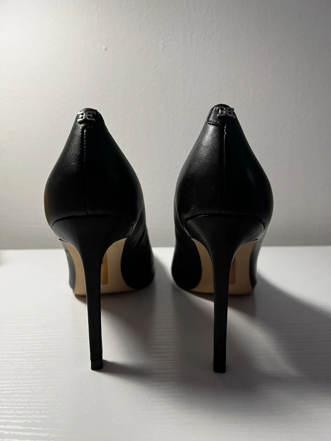 Sam Edelman 黑色皮革方头细高跟鞋女式 7 码使用一次-
