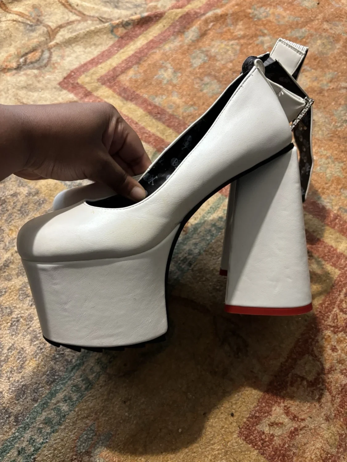 Lamoda女式白色人造皮革厚底粗跟踝带扣7.5-