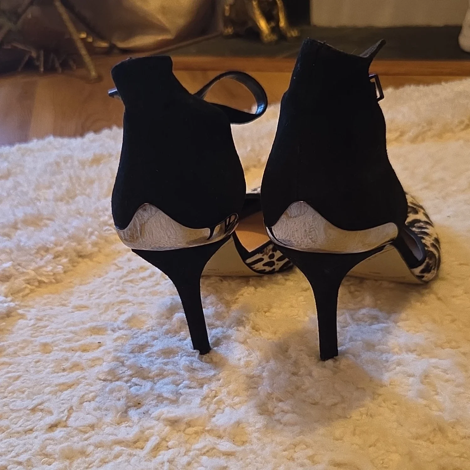 Enzo Angiolini 女式黑色棕色人造麂皮绒动物印花踝带高跟鞋 8.5-