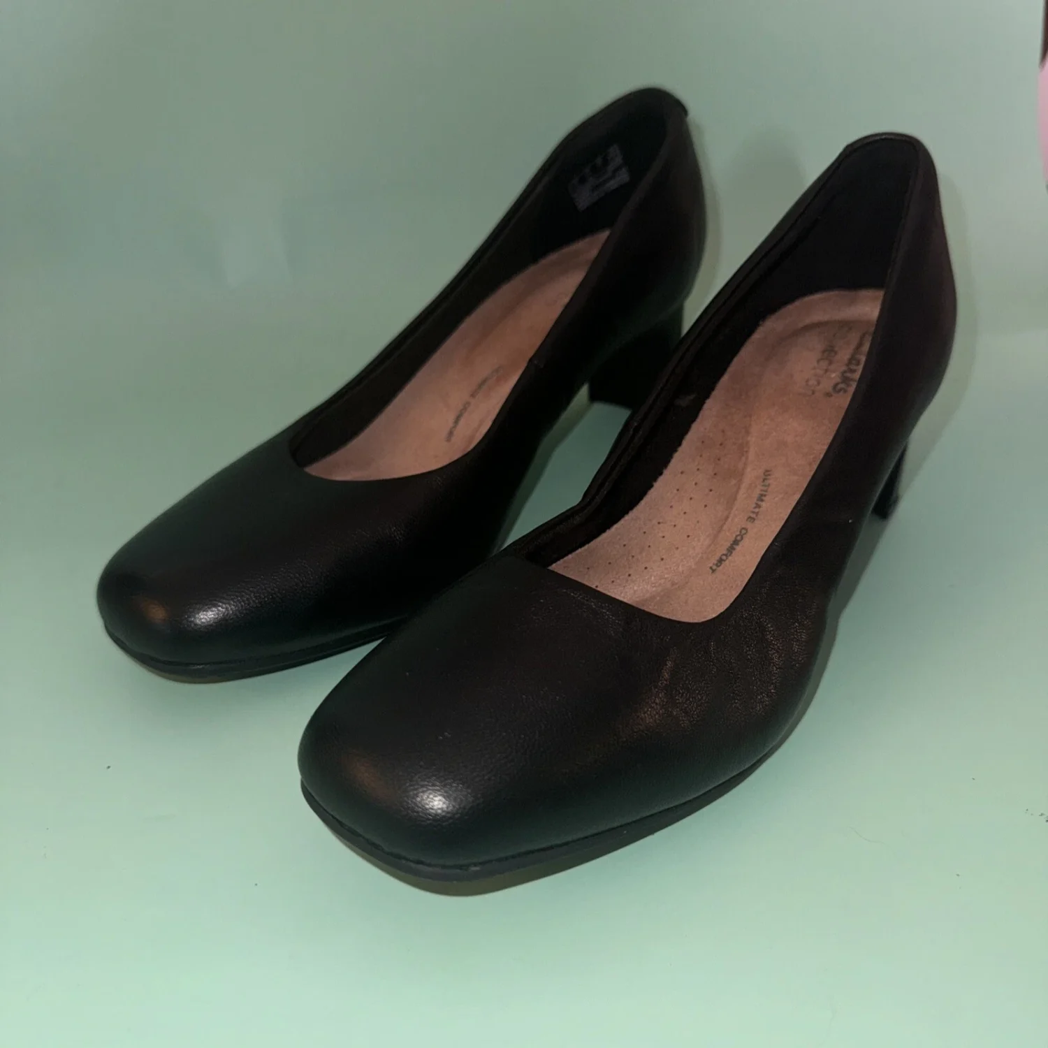Clarks Kendall 爱尔兰黑色高跟鞋 独特鞋跟 6.5 M-
