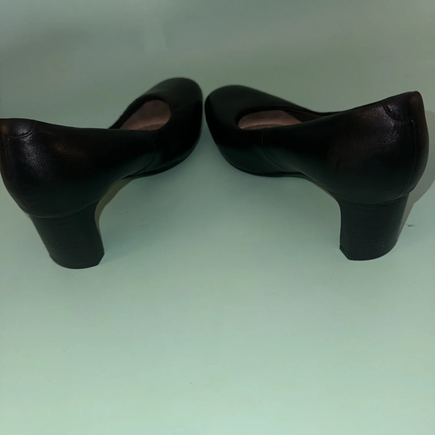 Clarks Kendall 爱尔兰黑色高跟鞋 独特鞋跟 6.5 M-