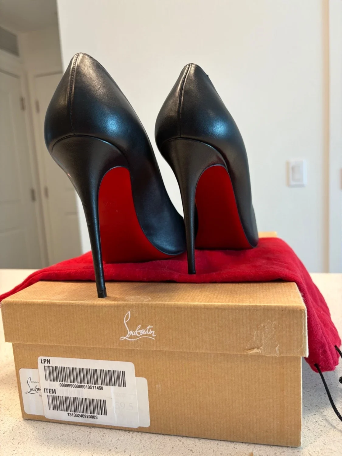 39.5 (9.5) 码 Christian Louboutin Pigalle 100 毫米 Nappa 皮革高跟鞋-