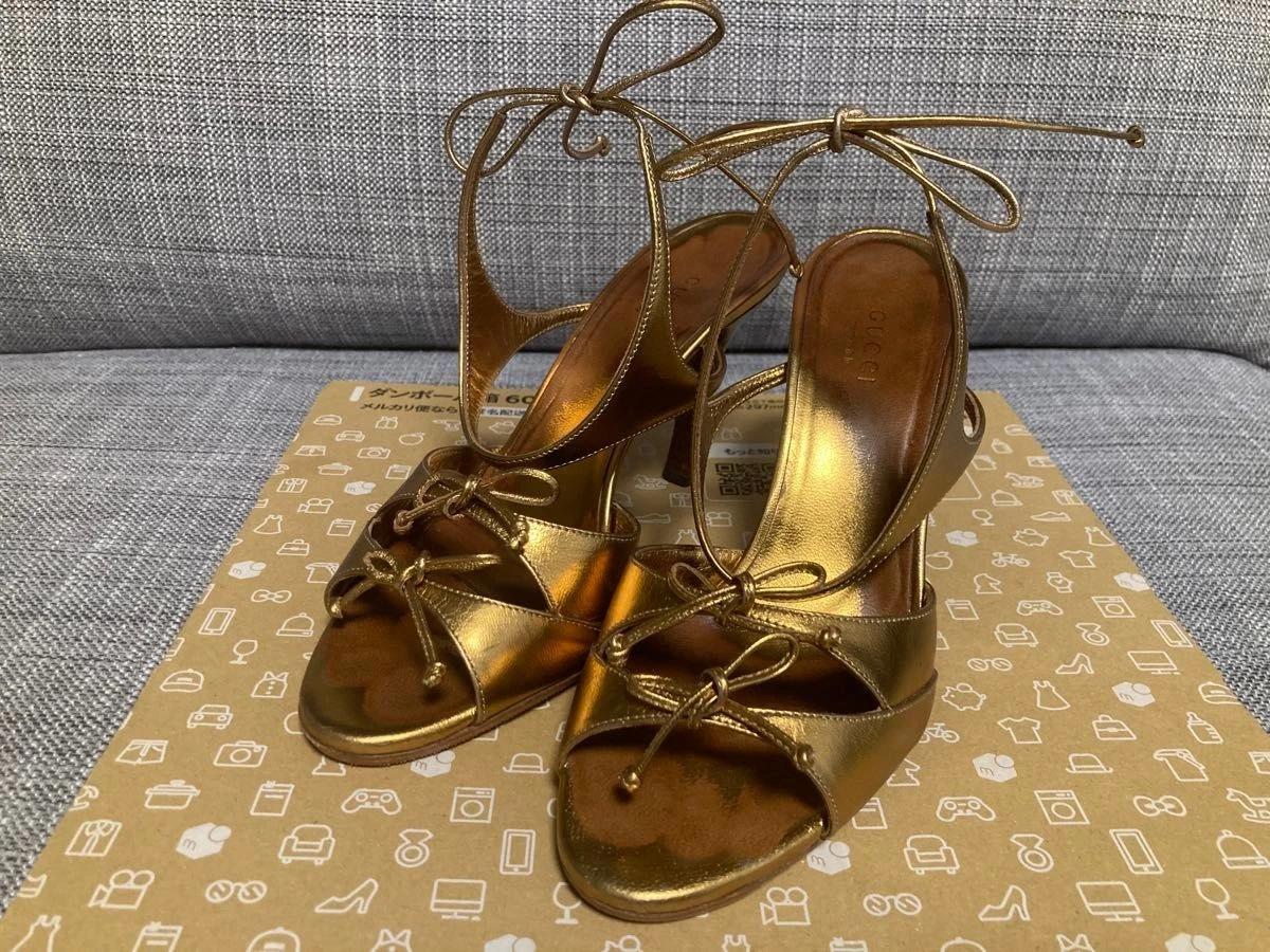 正品 GUCCI 金色系带凉鞋高跟鞋 35.5 码美国 5.5 金属蝴蝶结罕见-