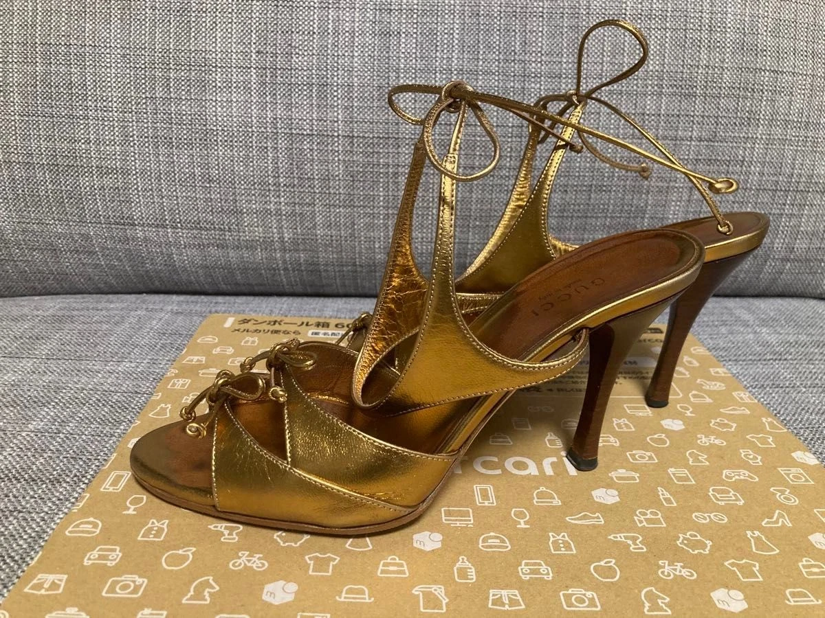 正品 GUCCI 金色系带凉鞋高跟鞋 35.5 码美国 5.5 金属蝴蝶结罕见-