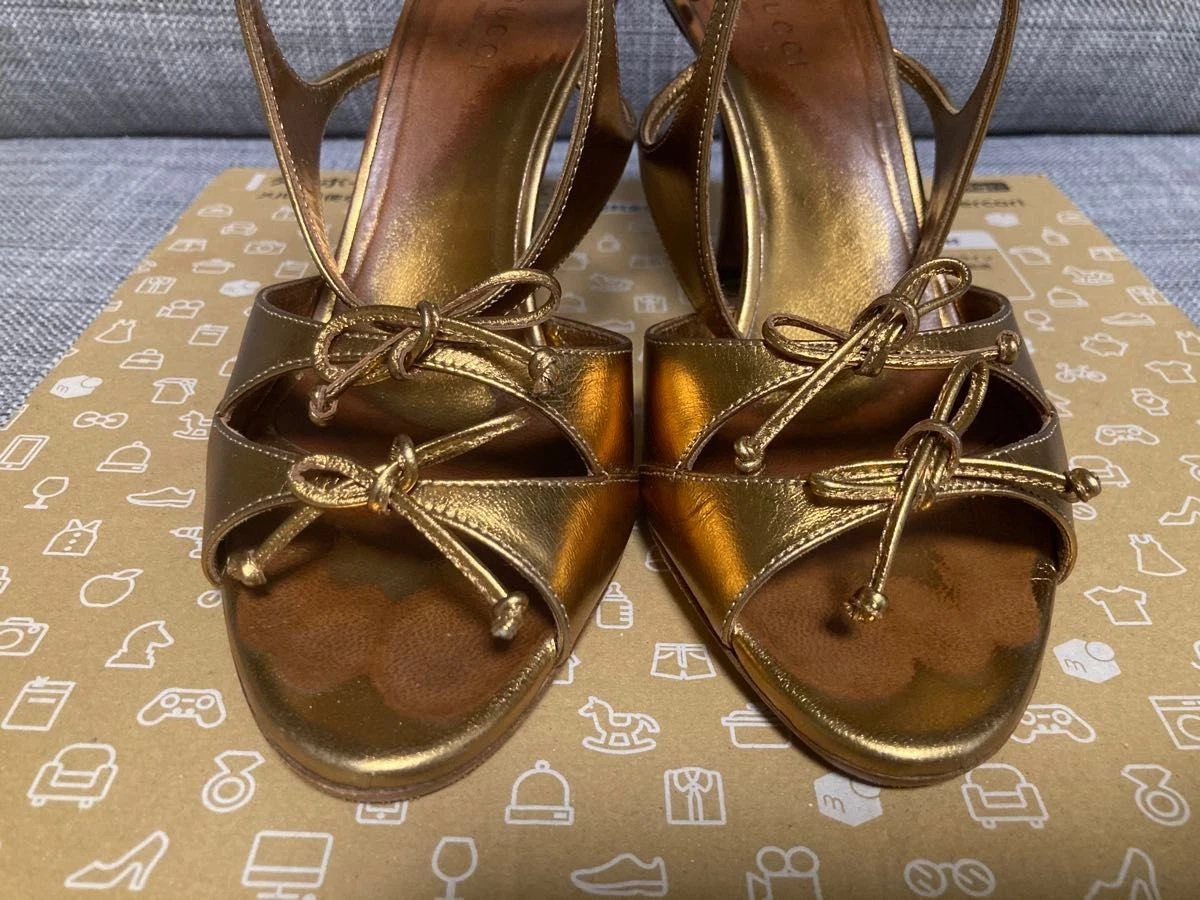 正品 GUCCI 金色系带凉鞋高跟鞋 35.5 码美国 5.5 金属蝴蝶结罕见-