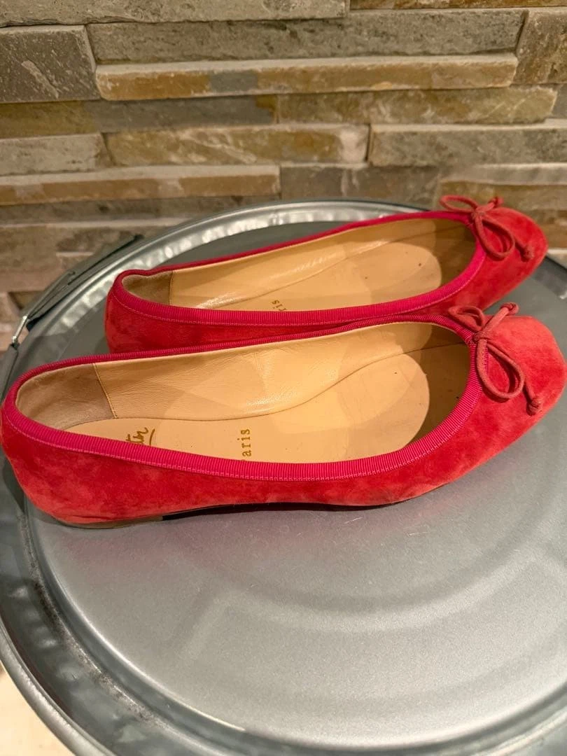 Christian Louboutin 红色麂皮绒芭蕾平底蝴蝶结圆头鞋法国 38 码美国-
