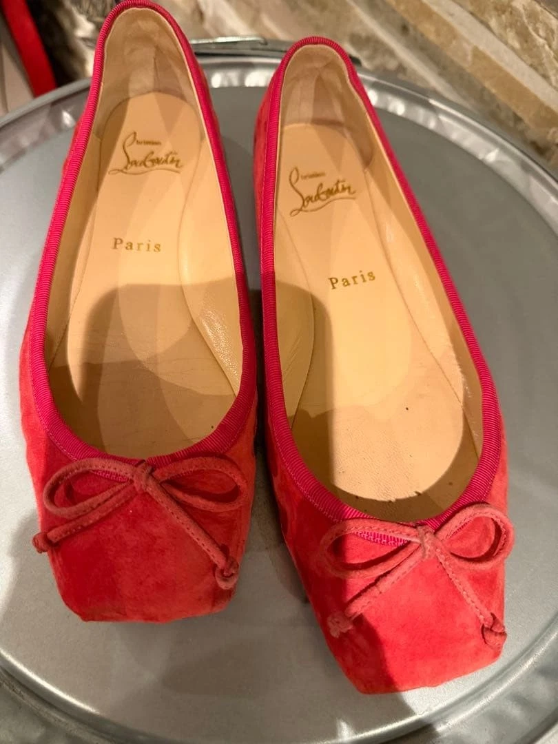 Christian Louboutin 红色麂皮绒芭蕾平底蝴蝶结圆头鞋法国 38 码美国-