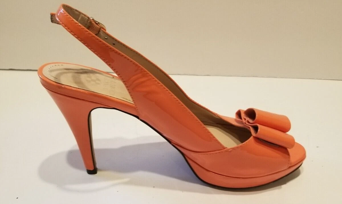 Vince Camuto 女式高跟鞋 8.5 码露背蝴蝶结漆皮阅读下文-