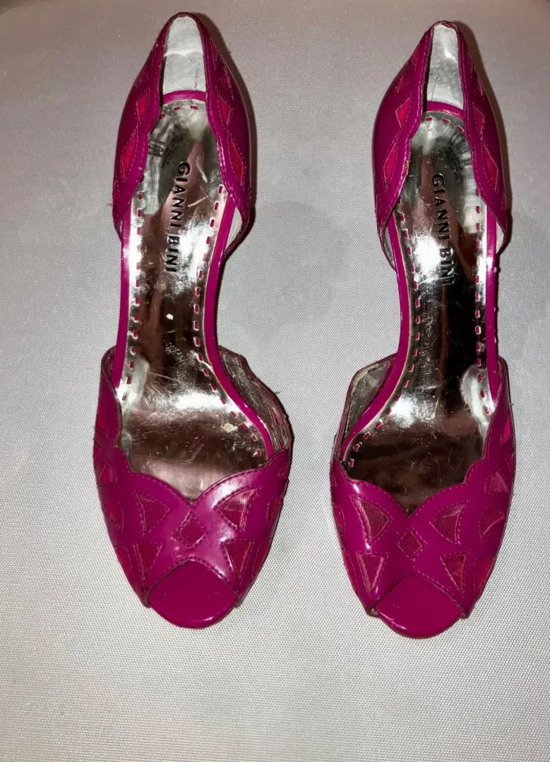 Hot Pink Gianni Bini 泵尺寸 7.5M-