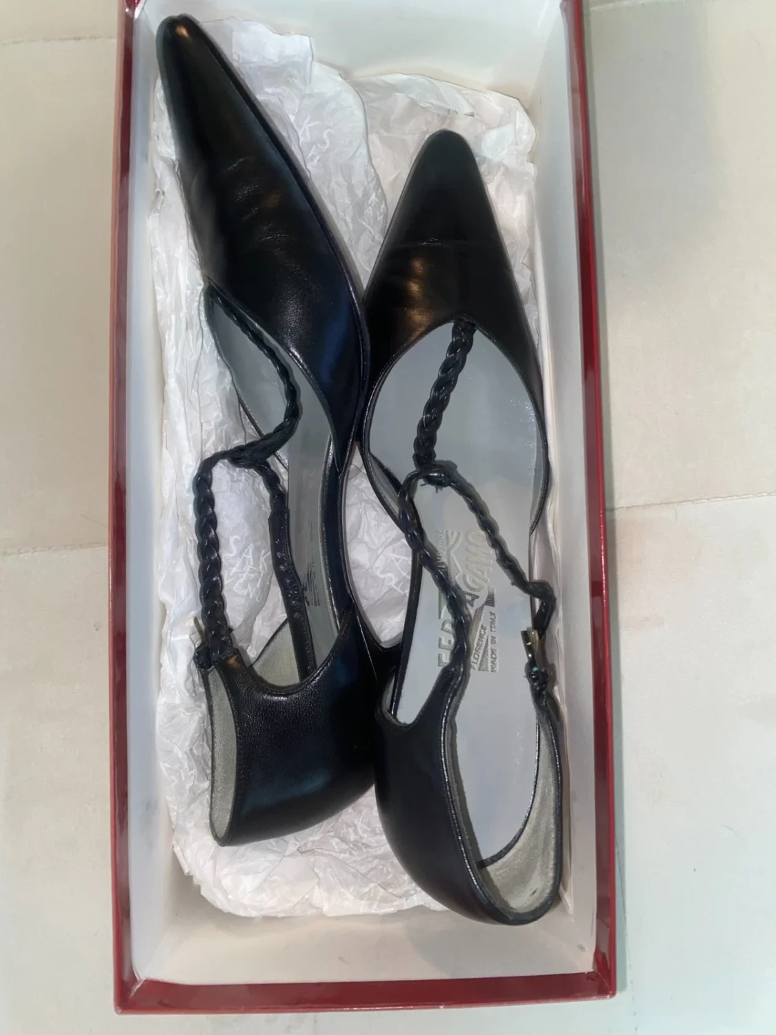 正品 Salvatore Ferragamo 棕色皮革编织口音 T 型带泵 8 码-