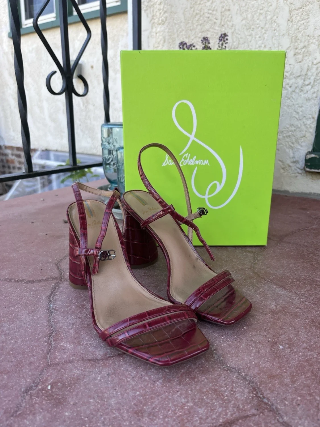 Sam Edelman 鳄鱼纹压花绑带粗跟勃艮第人造皮革-