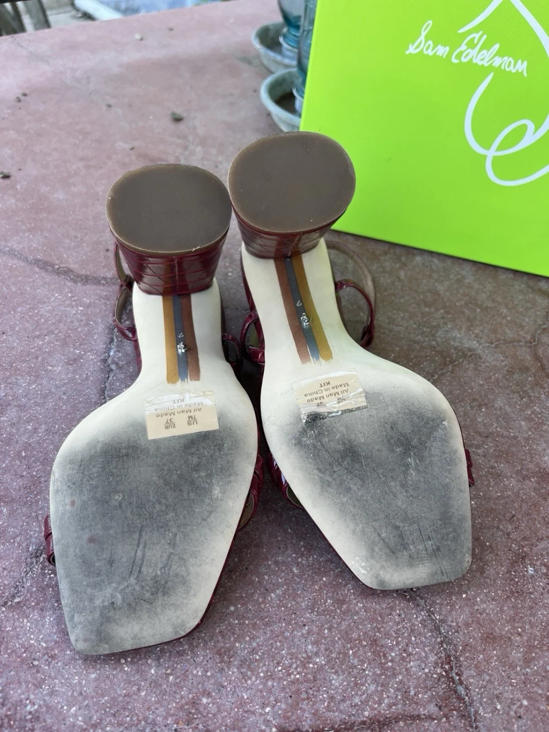 Sam Edelman 鳄鱼纹压花绑带粗跟勃艮第人造皮革-