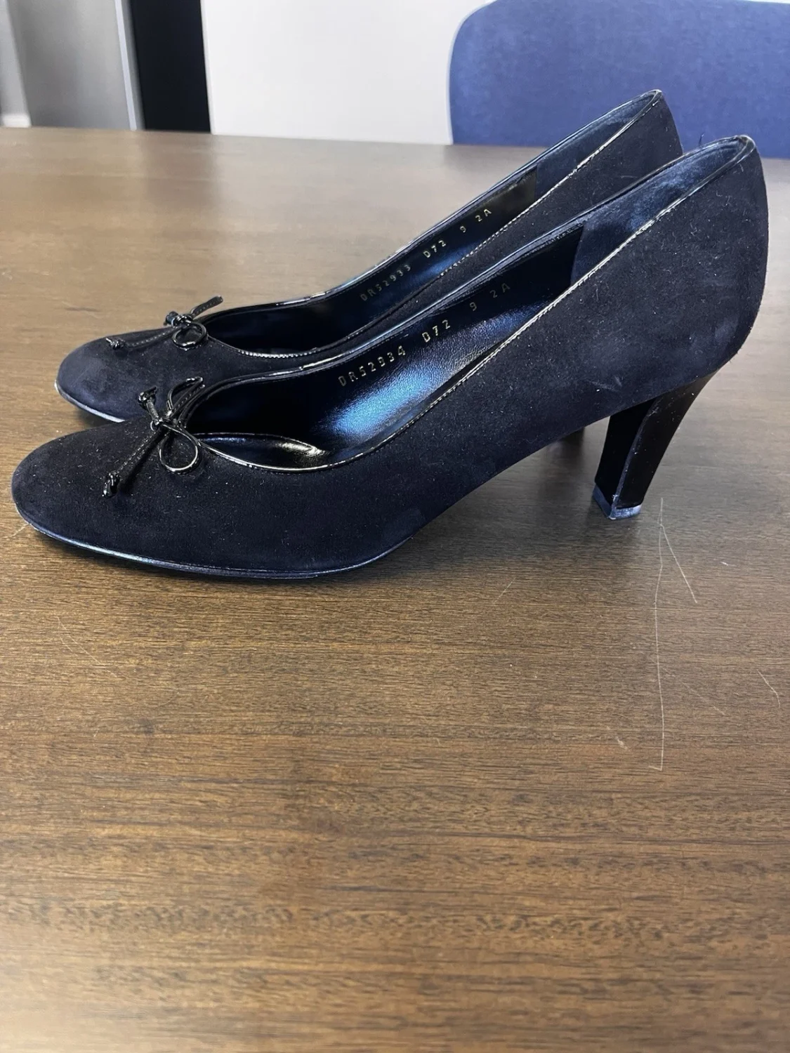 Salvatore Ferragamo 泵弓细节黑色经典鞋 9 码意大利制造-