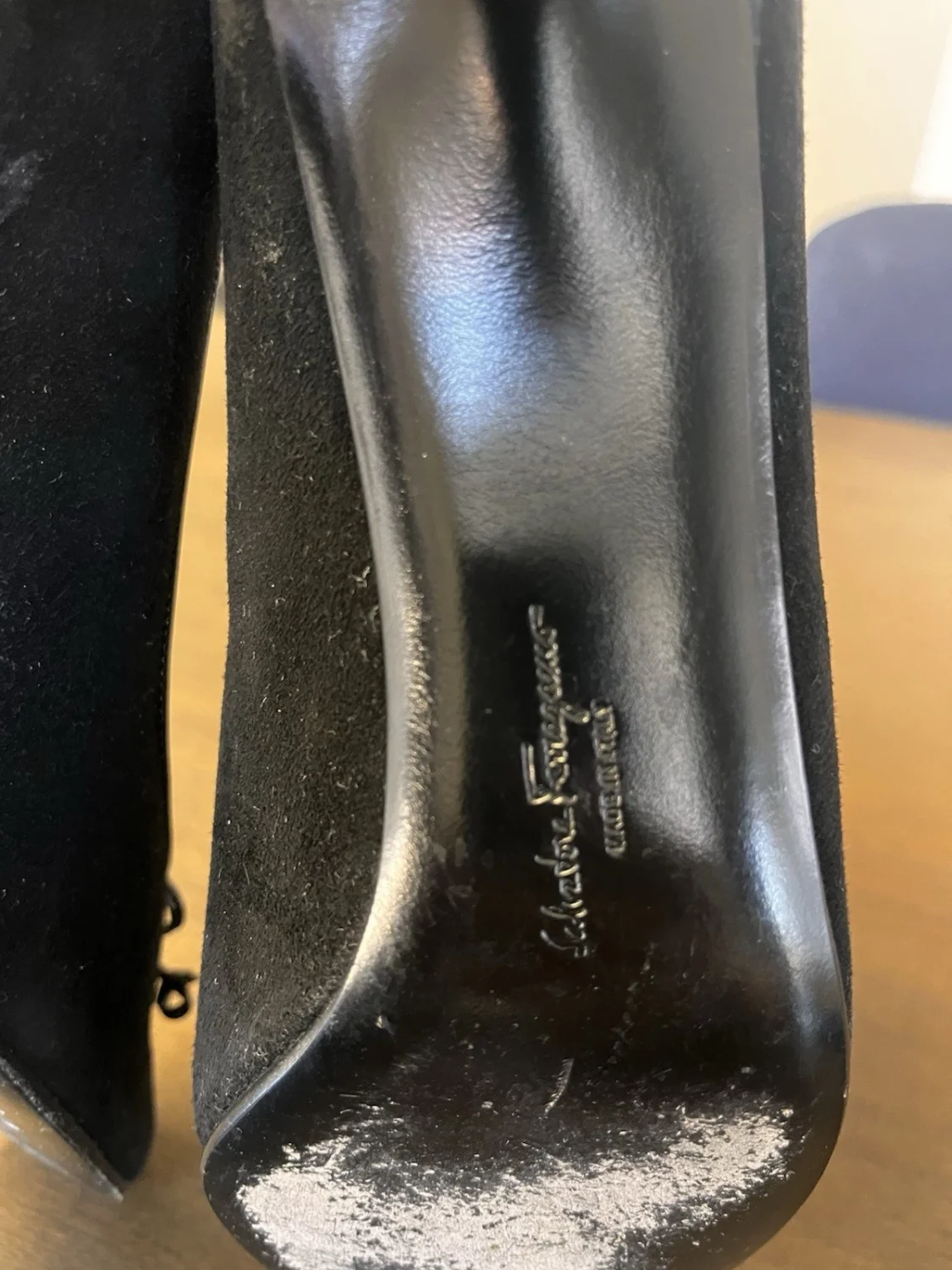 Salvatore Ferragamo 泵弓细节黑色经典鞋 9 码意大利制造-